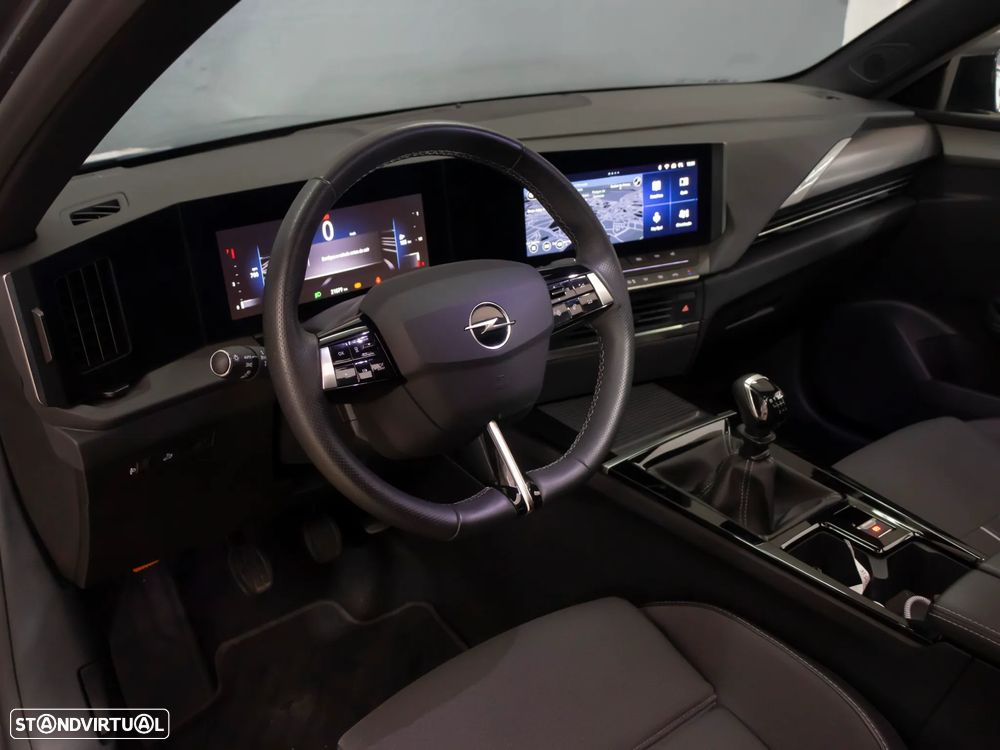 Opel Astra Sports Tourer 1.2 T GS - 18