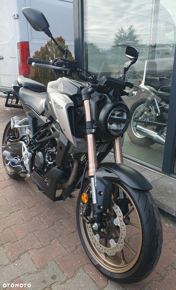 Honda CB - 2