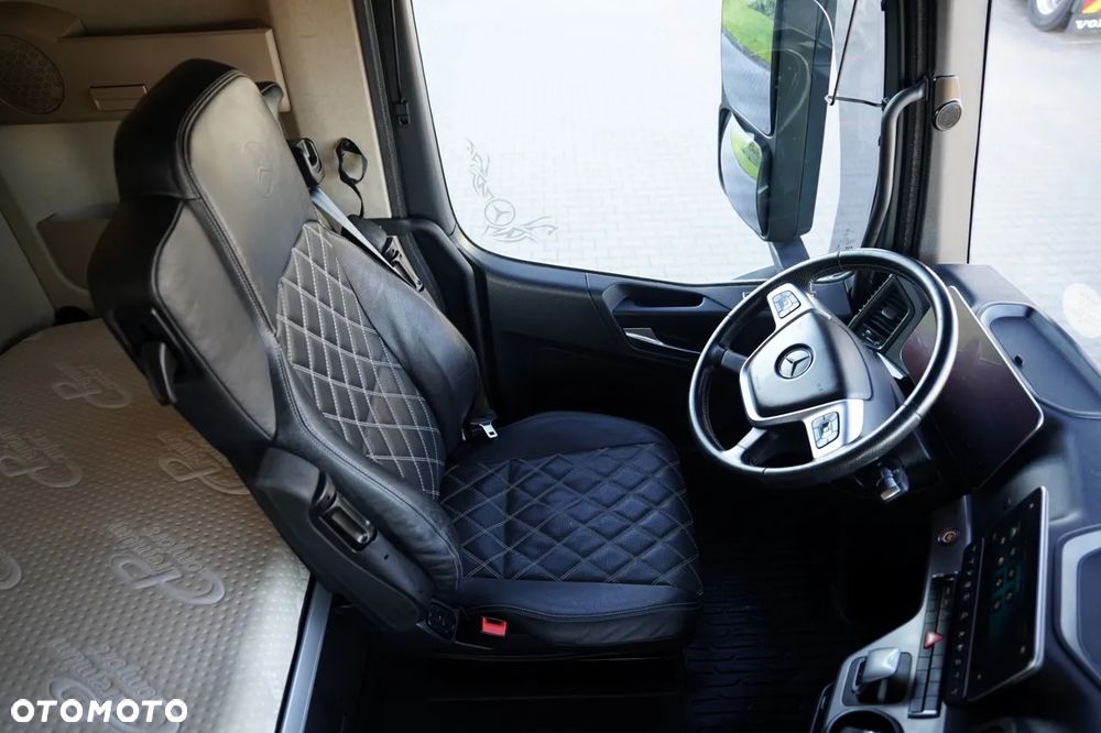 Mercedes-Benz ACTROS 1851 / RETARDER / GIGA SPACE /  KLIMA POSTOJOWA / BOGATE WYPOSAŻENIE /  / OPONY 100%  / ALUFELGI / EURO 6 - 26