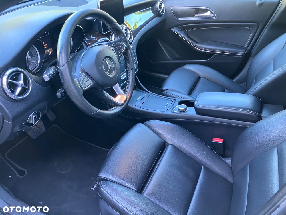 Mercedes-Benz GLA 250 4-Matic Style - 10