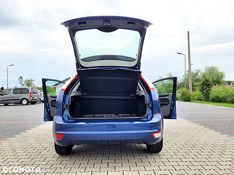 Ford Focus 1.6 16V Ambiente - 18
