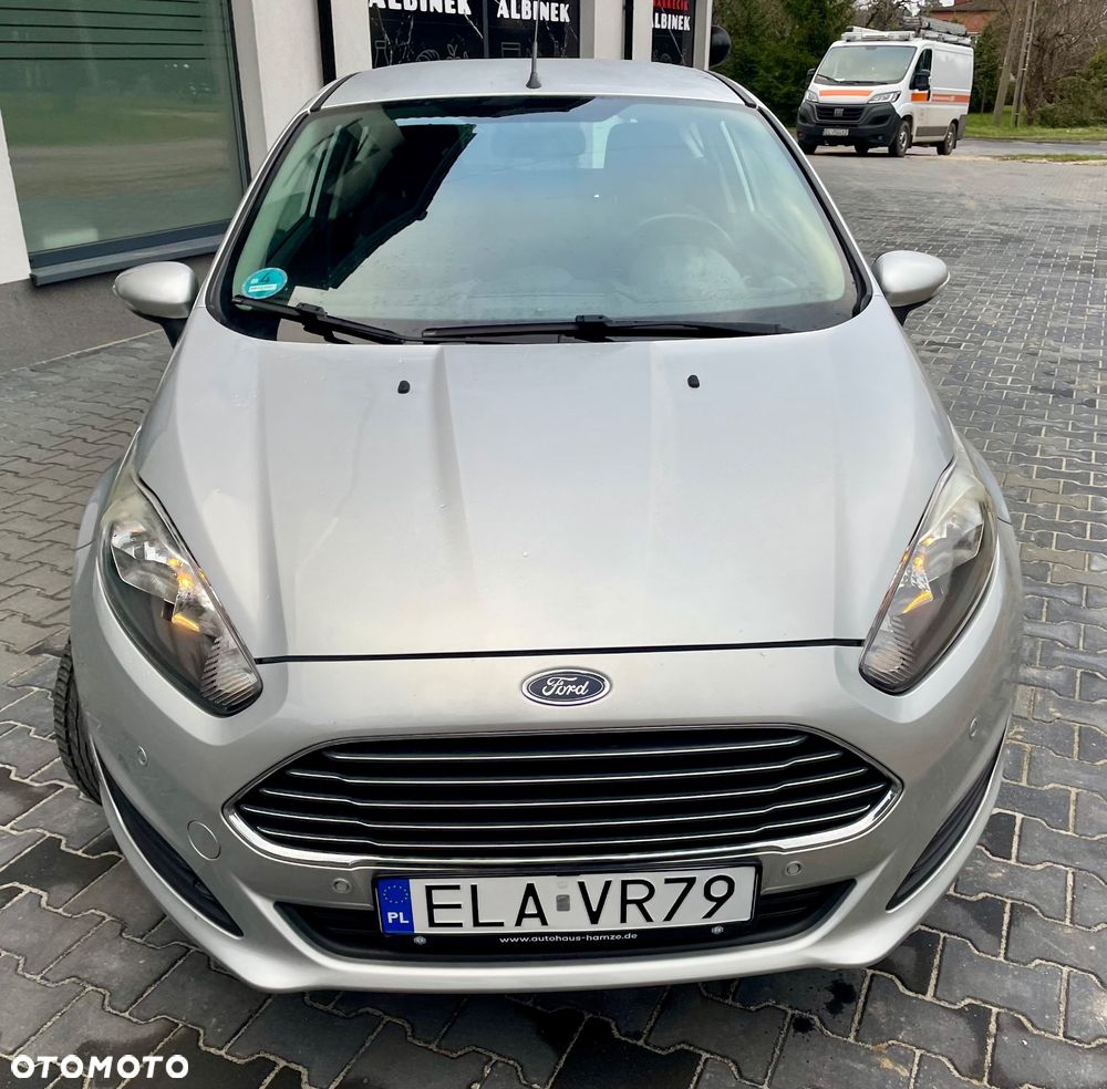 Ford Fiesta - 25