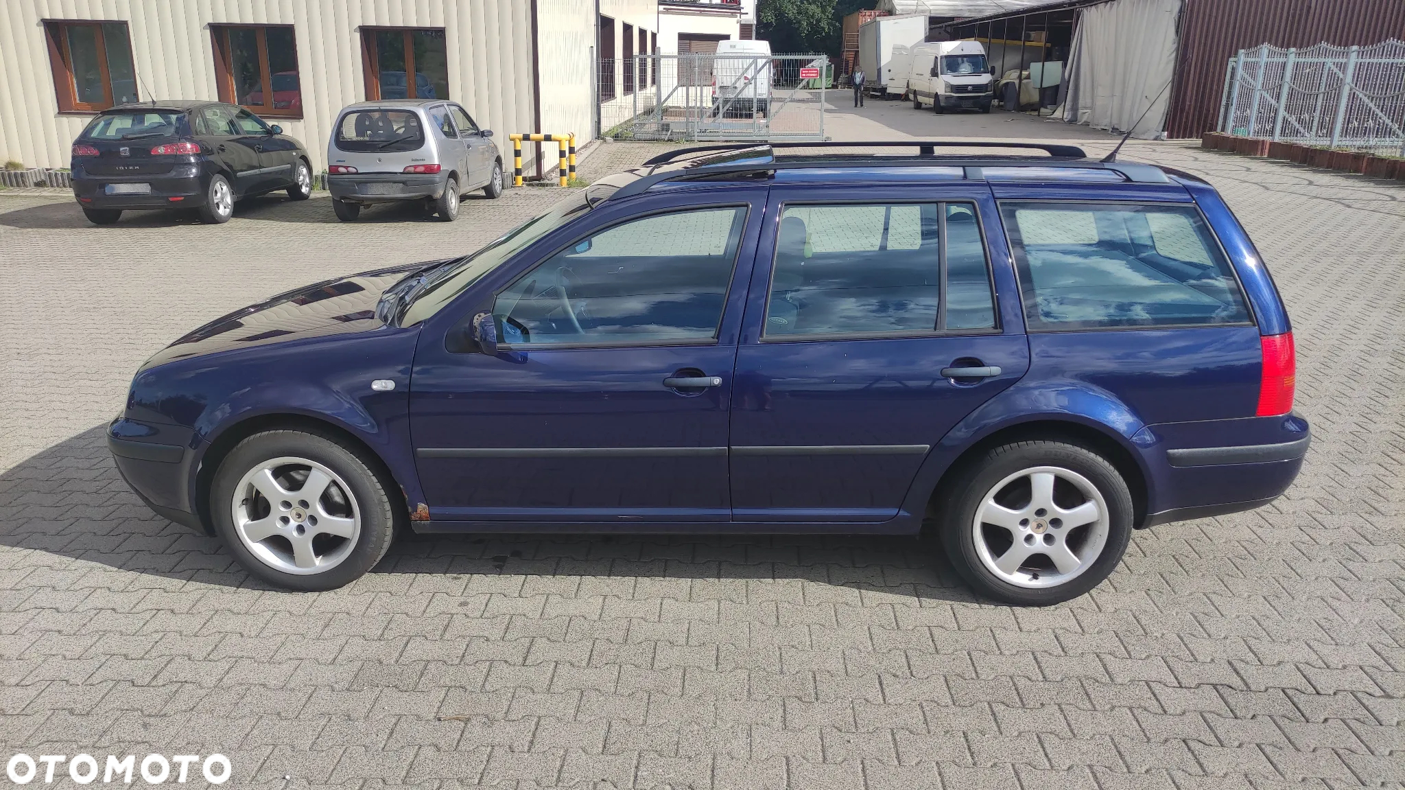 Volkswagen Golf - 11