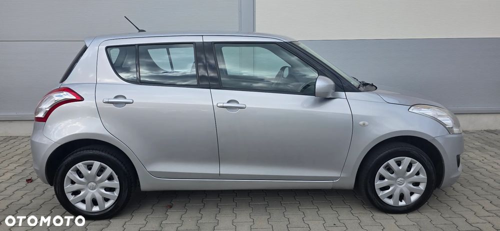 Suzuki Swift 2011 photo 5