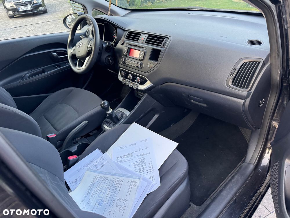 Kia Rio 1.2 Attract - 11