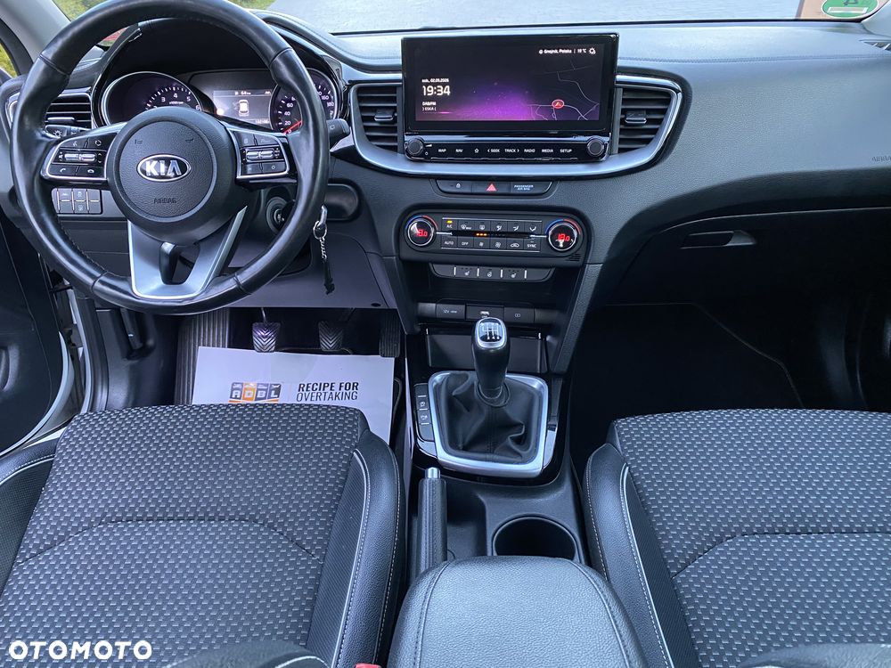 Kia XCeed 1.4 T-GDI L Business Line - 9
