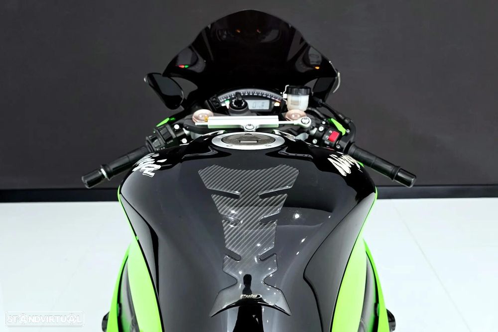 Kawasaki ZX - 19