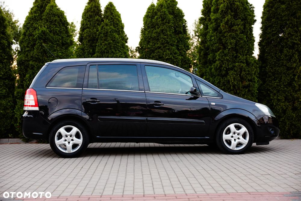 Opel Zafira 1.8 Cosmo - 8