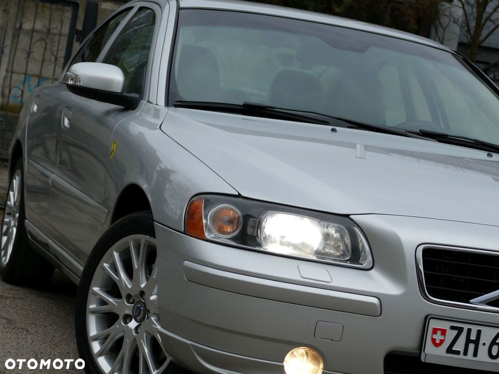 Volvo S60 2.4 Momentum - 1