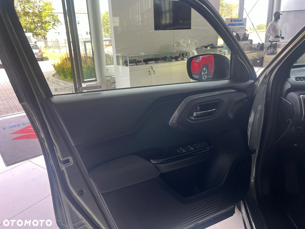 Suzuki e VITARA - 15