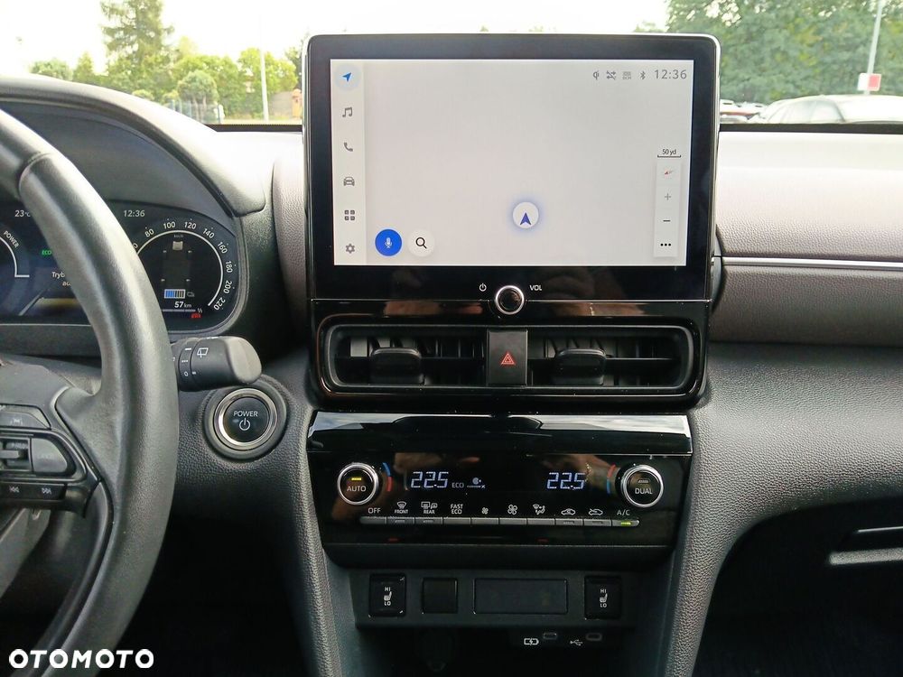 Toyota Yaris Cross Hybrid 1.5 Executive - 13