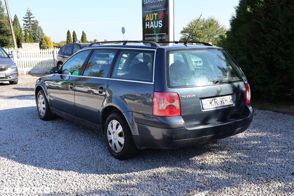 Volkswagen Passat 1.9 TDI Comfortline - 4