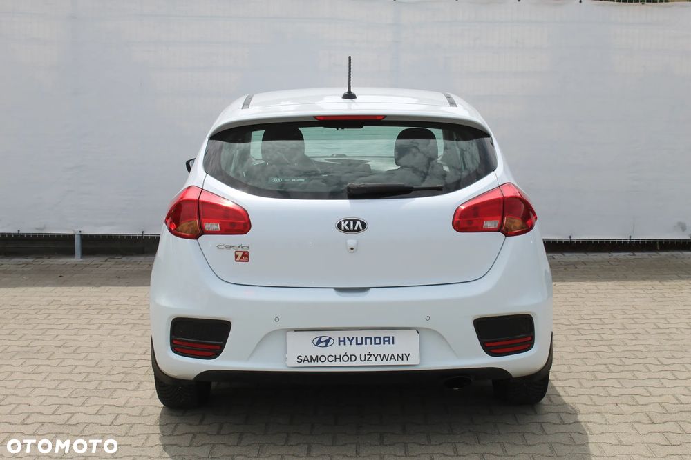 Kia Ceed Cee'd 1.6 GDI Smart Plus - 4
