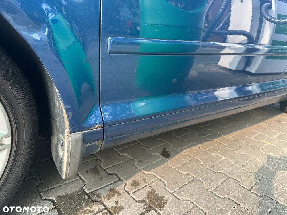 Audi A3 3-drzwiowe 1.6 Ambiente - 9