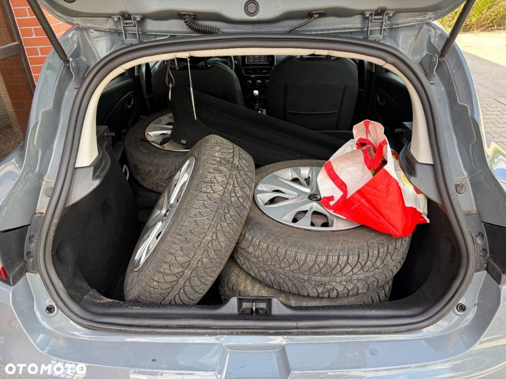Renault Clio 1.2 16V Life - 26