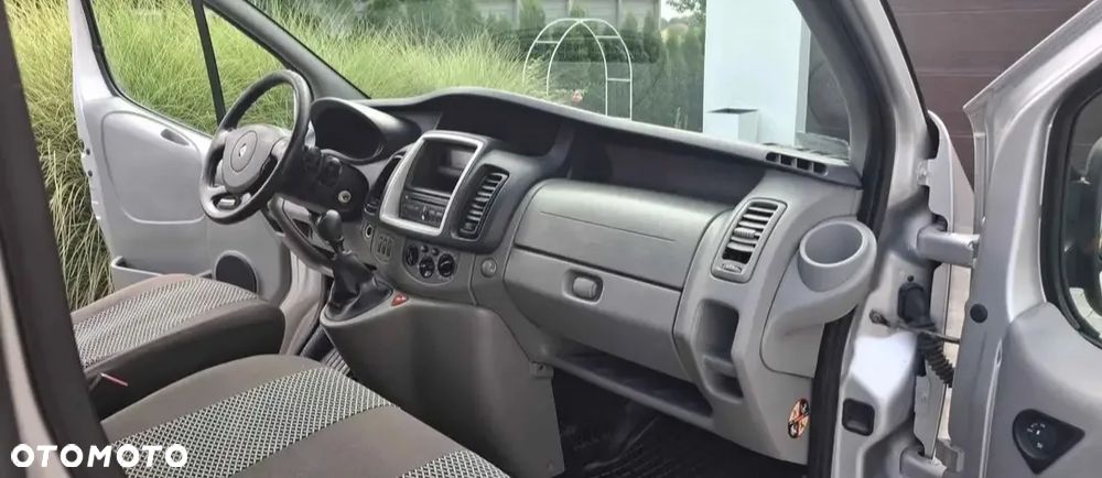 Renault Trafic - 1