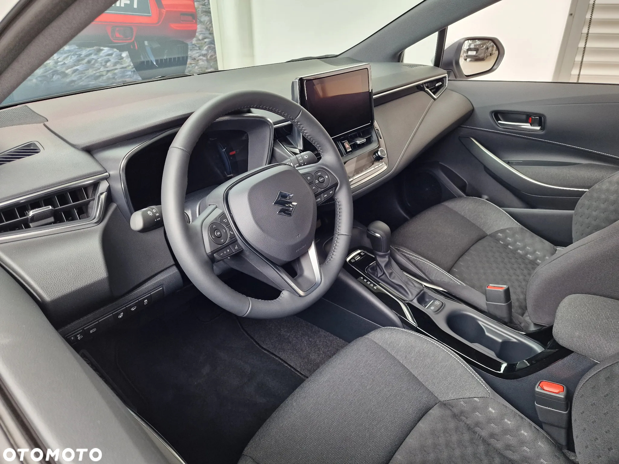 Suzuki Swace 1.8 Hybrid Premium Plus CVT - 6
