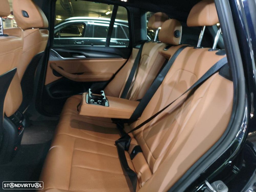 BMW X3 20 d xDrive Pack M - 9