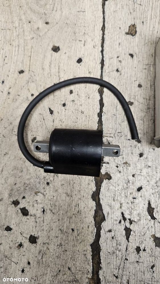 Oryginalna Cewka Zapłonowa Suzuki Intruder / Boulevard  33420-10F00 - 2