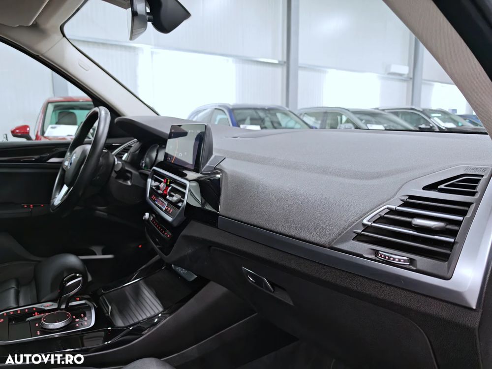 BMW X3 xDrive30e AT PHEV - 28