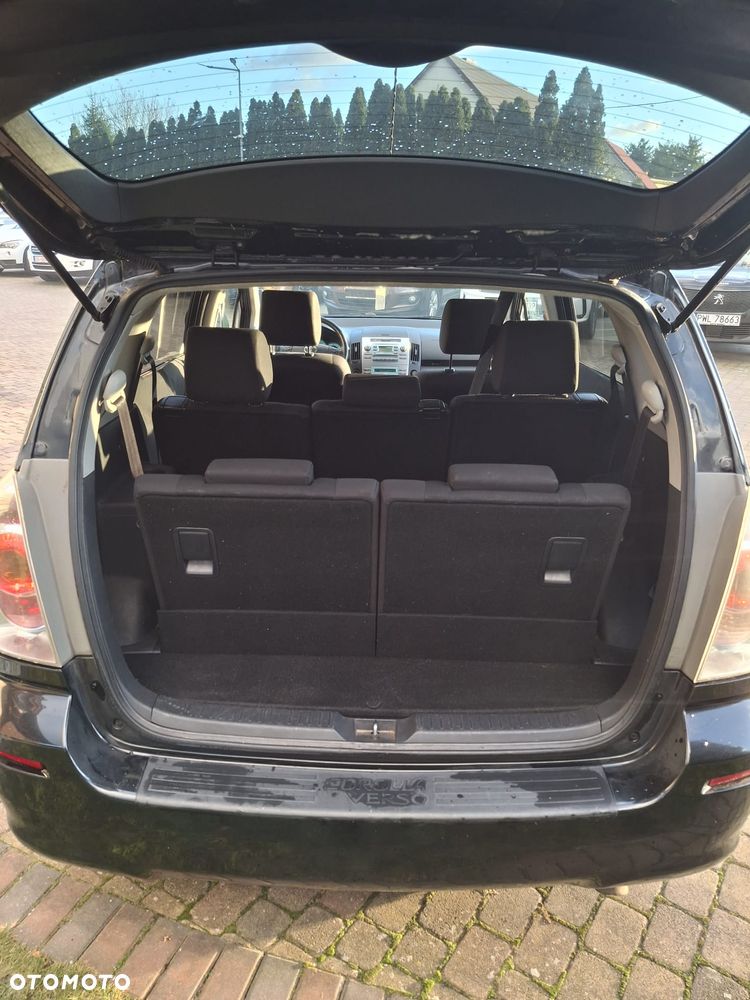 Toyota Corolla Verso - 7