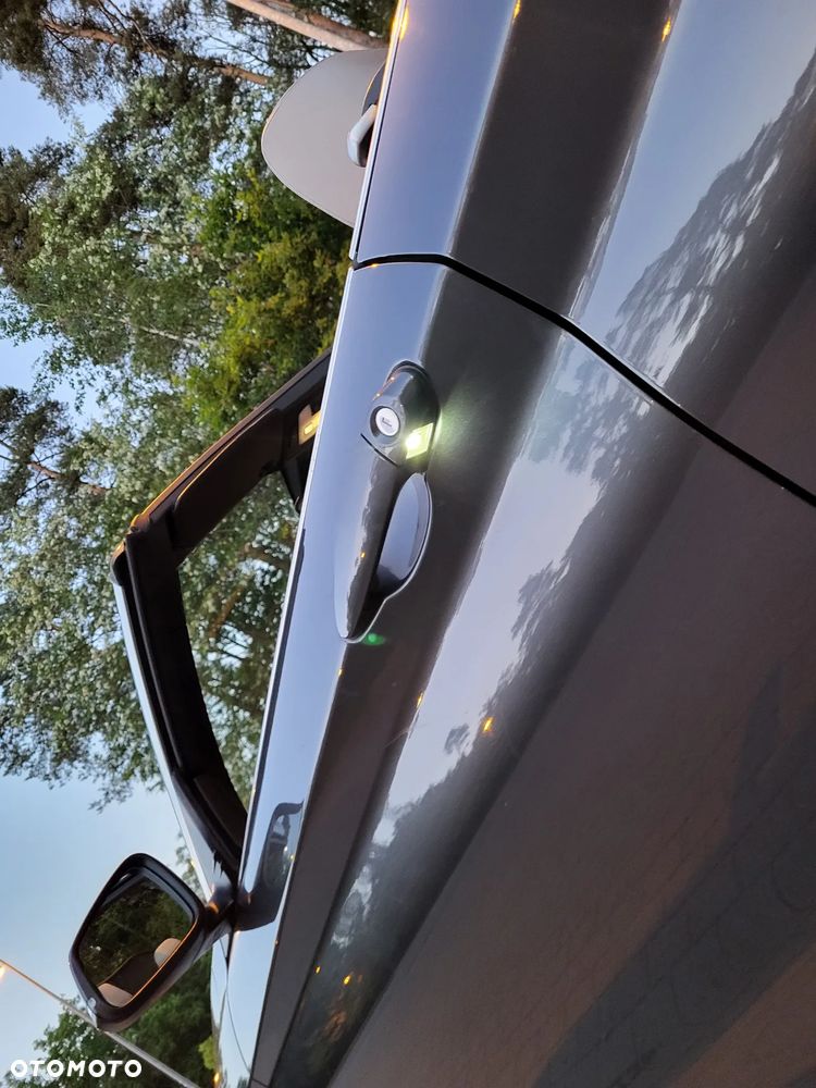 BMW Seria 2 218d Luxury Line - 19
