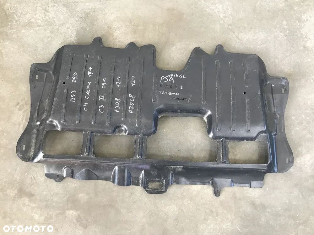 Osłona podwozia Citroen DS3 C4 Cactus C3 II Peugeot 208 Peugeot 2008 osłona dolna silnika - 1