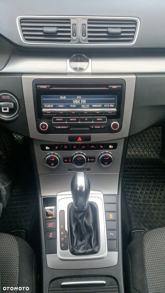 Volkswagen Passat - 15