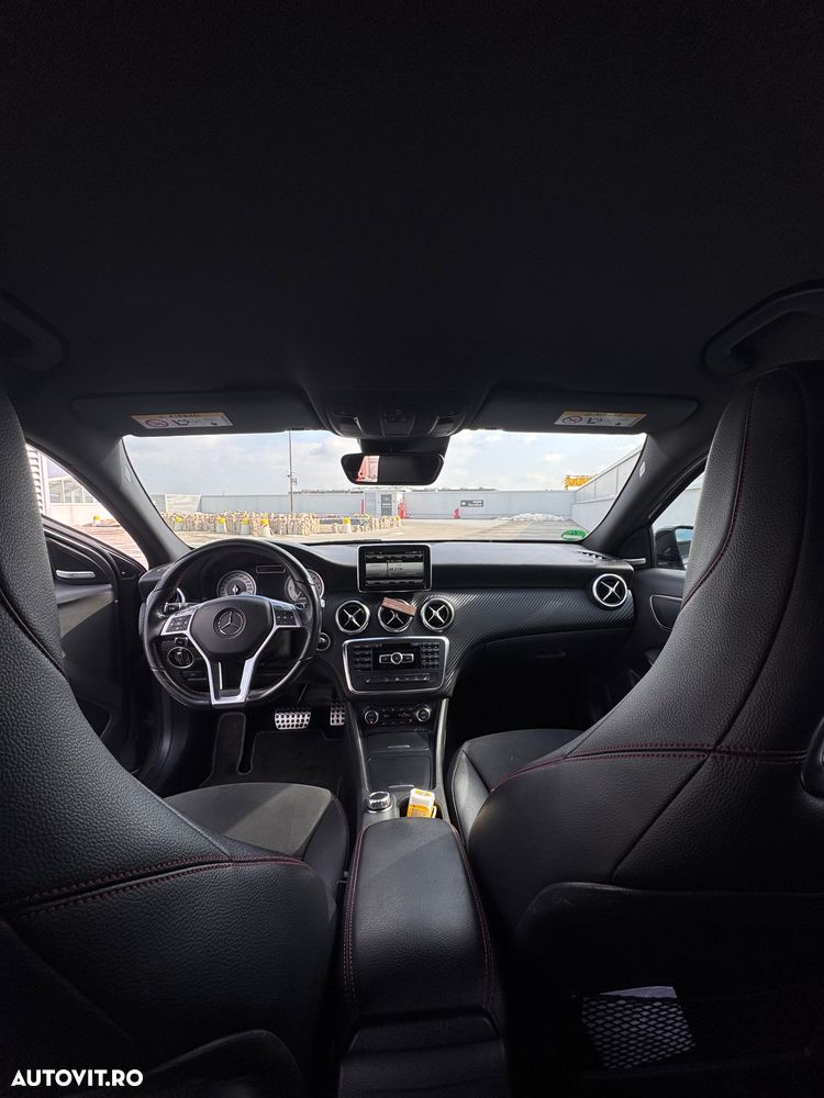 Mercedes-Benz A 200 d 7G-DCT AMG Line - 16