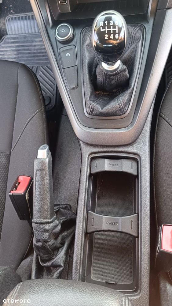 Ford Focus - 17