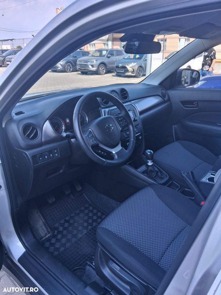 Suzuki Vitara - 8
