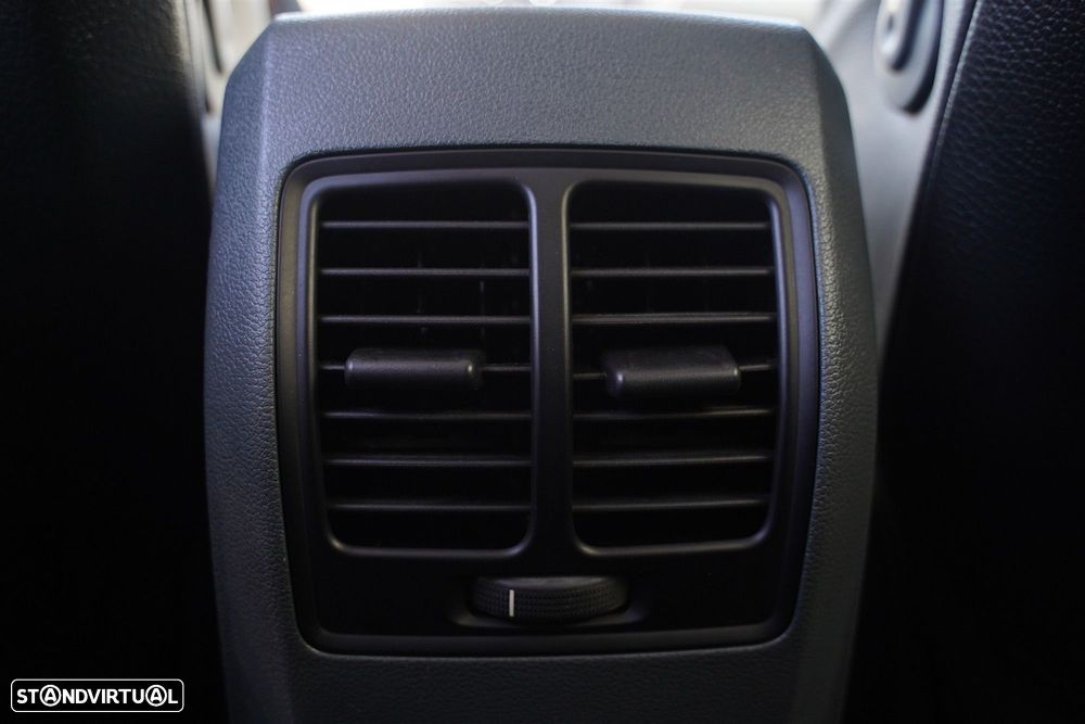 Ford C-Max 1.6 TDCi Titanium S/S - 13