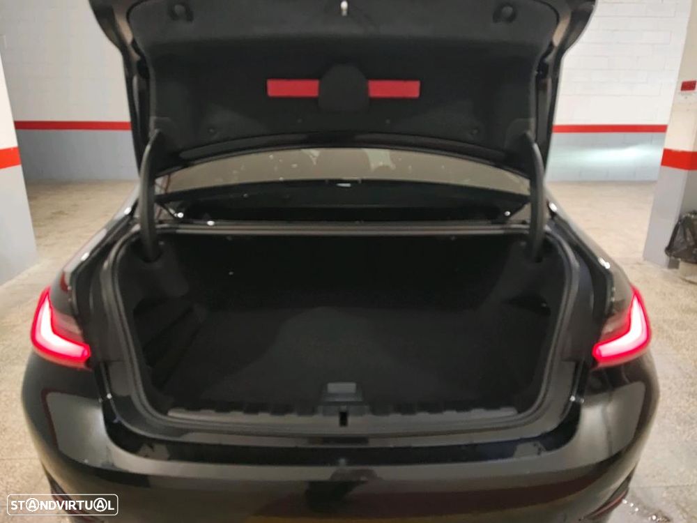 BMW 320 e Corporate Edition Auto - 11