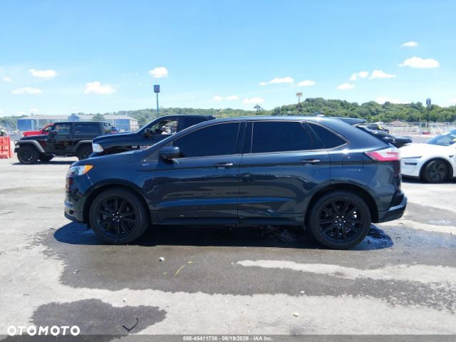 Ford Edge - 10