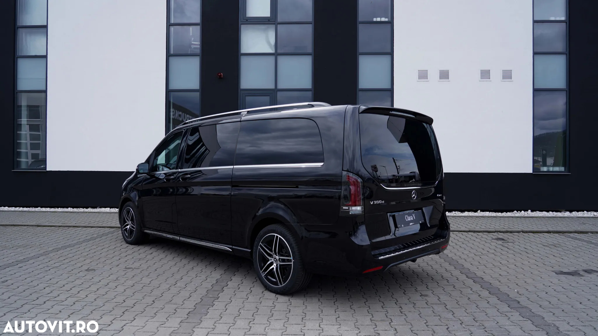 Mercedes-Benz V 300 d Combi Lung 237 CP AWD 9AT AVANTGARDE EDITION - 4