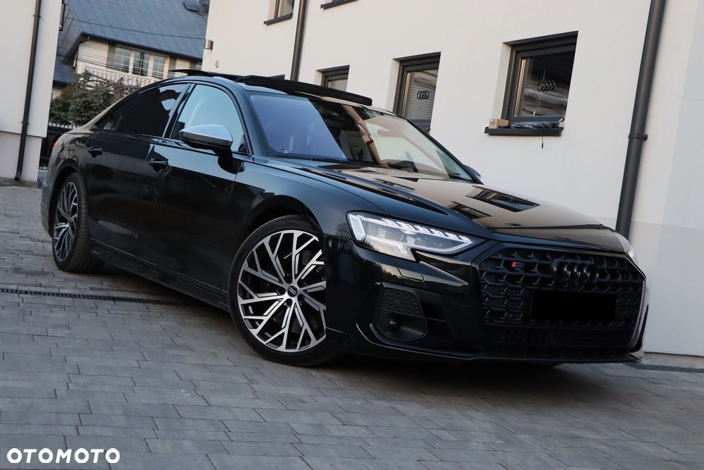 Audi S8 - 3