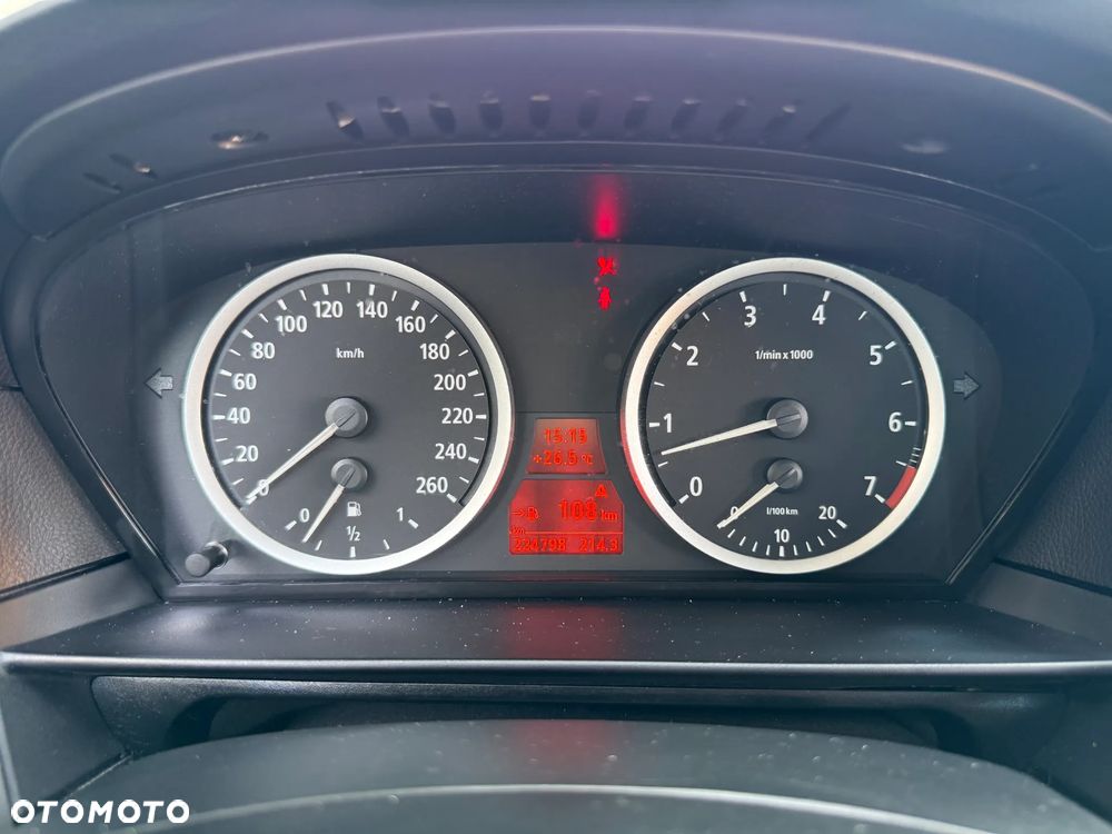 BMW Seria 5 - 16