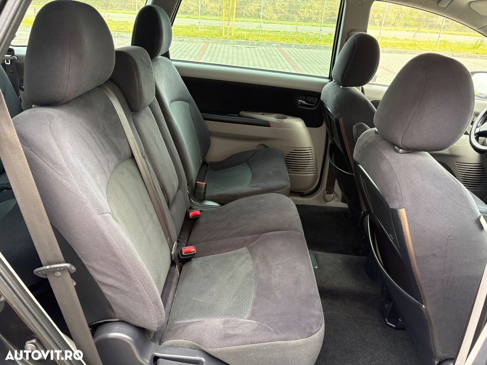 Mitsubishi Grandis 2.0 DI-D 7-Sitzer Intense - 9