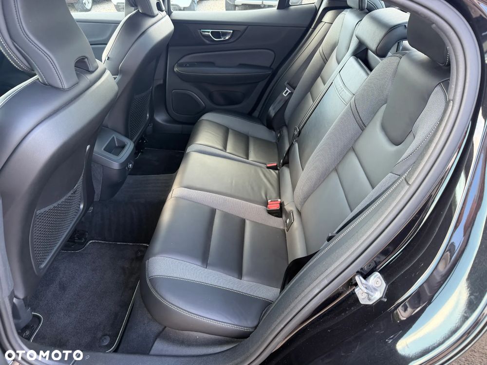 Volvo S60 T4 Geartronic RDesign - 23
