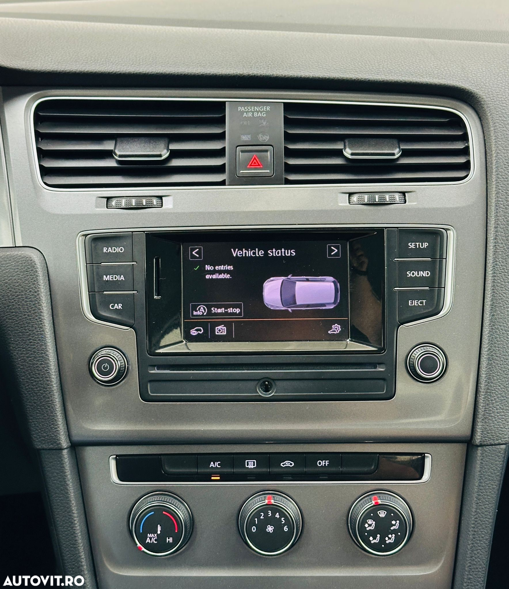Volkswagen Golf - 28