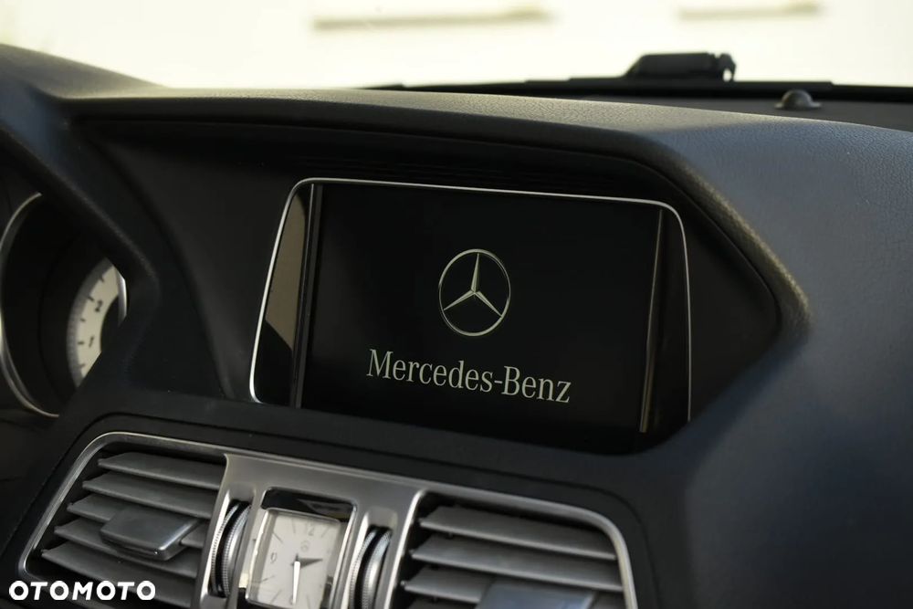Mercedes-Benz Klasa E 350 4Matic 7G-TRONIC - 21