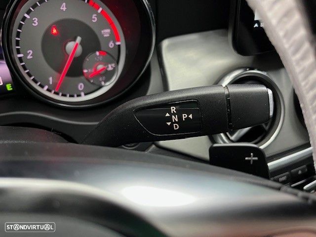 Mercedes-Benz GLA 220 CDI 4Matic 7G-DCT AMG Line - 16