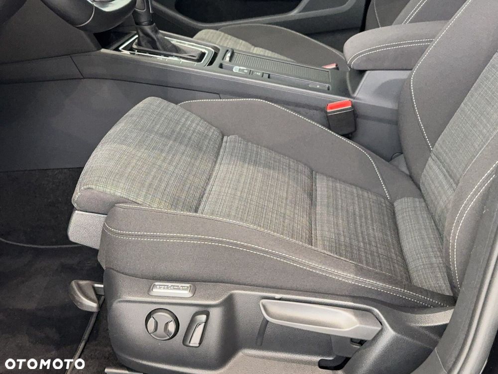 Volkswagen Passat Variant 2.0 TSI Business DSG - 21