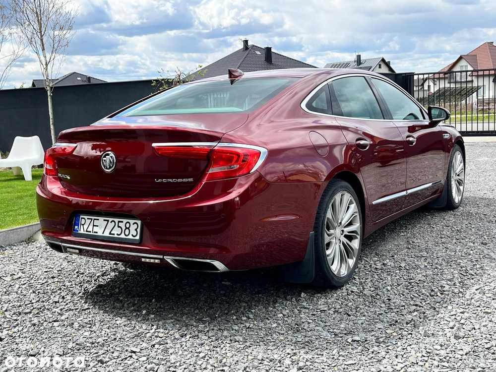 Buick Lacrosse - 17