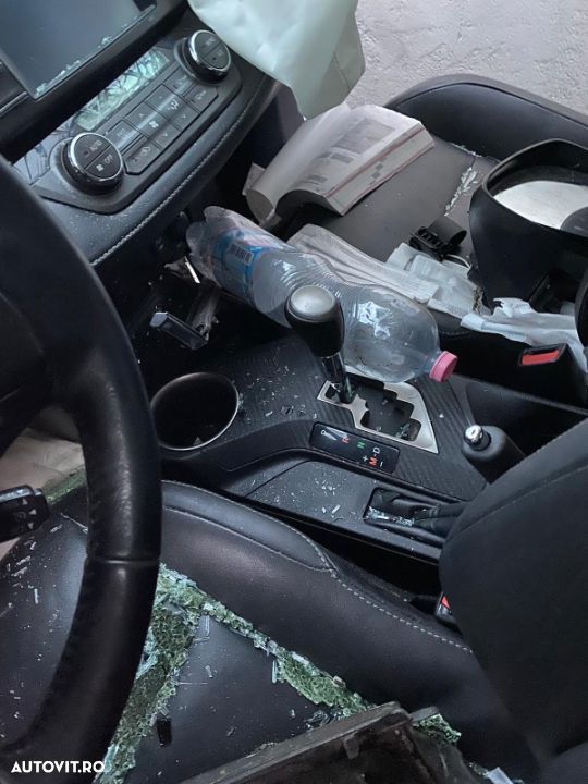 Dezmembrez Toyota Rav 4, an 2015 , 2.2 D ,tip motor 2AD - 5