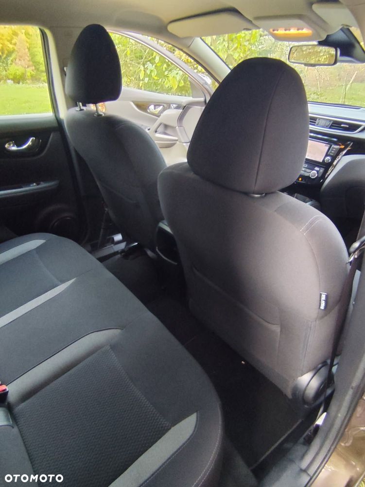 Nissan Qashqai 1.3 DIG-T N-Connecta EU6d - 18