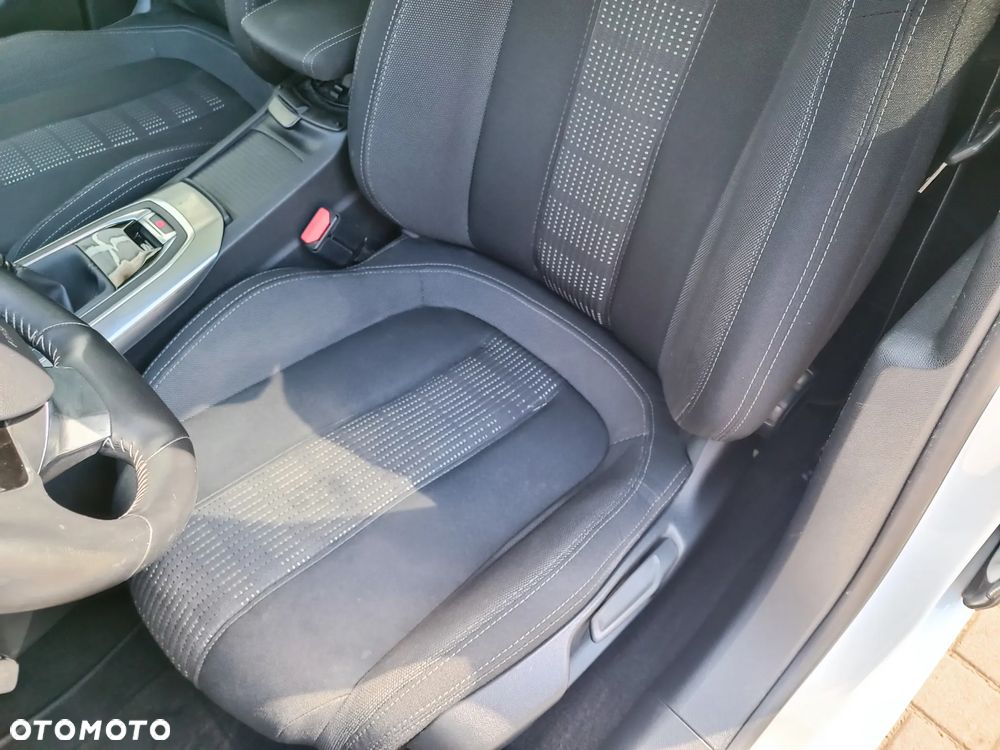 Peugeot 308 130 e-THP Stop & Start Allure - 29