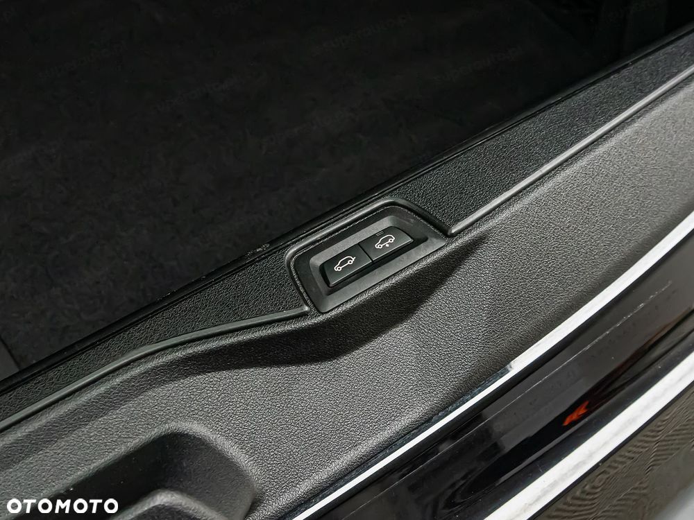 BMW X5 xDrive45e - 32