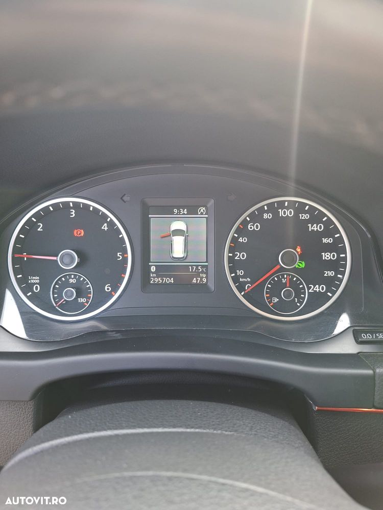 Volkswagen Tiguan 2.0 TDI 4Motion DSG Sport & Style - 11