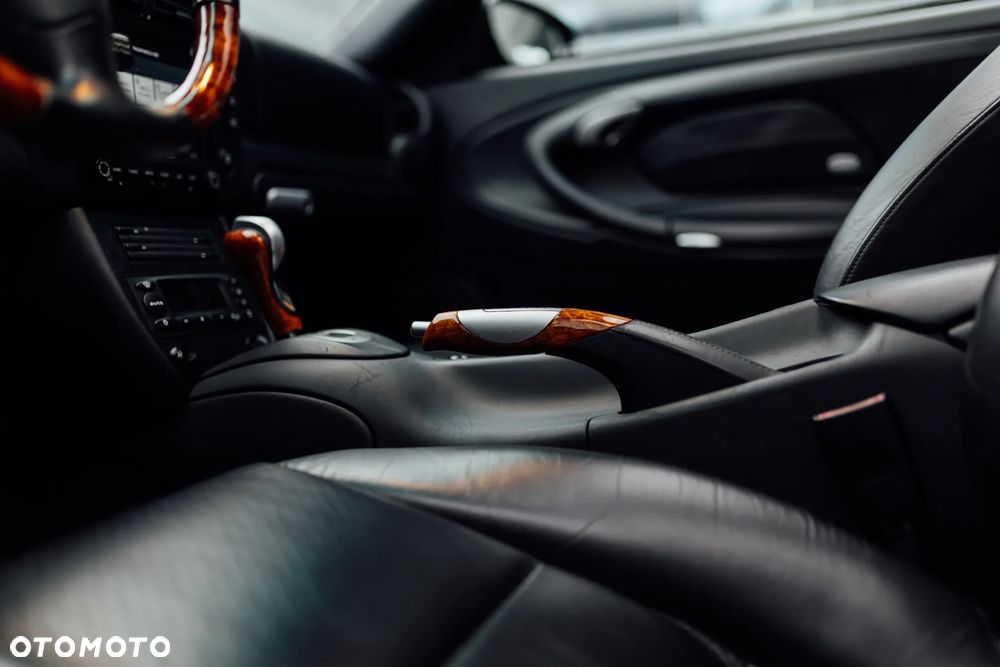 Porsche 911 - 22